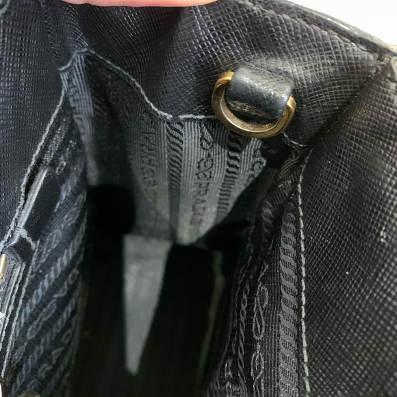 Saffiano Leather Prada Galleria Bag in Black - Picture 9 of 16